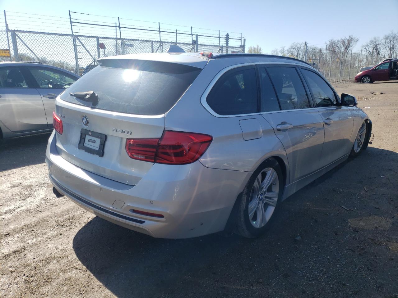 Photo 4 from auction – 2018 BMW 330 XI with VIN WBA8K3C51JA483643