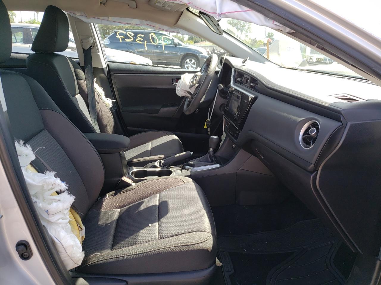 Photo 5 from auction – 2017 TOYOTA COROLLA L with VIN 5YFBURHE2HP627592