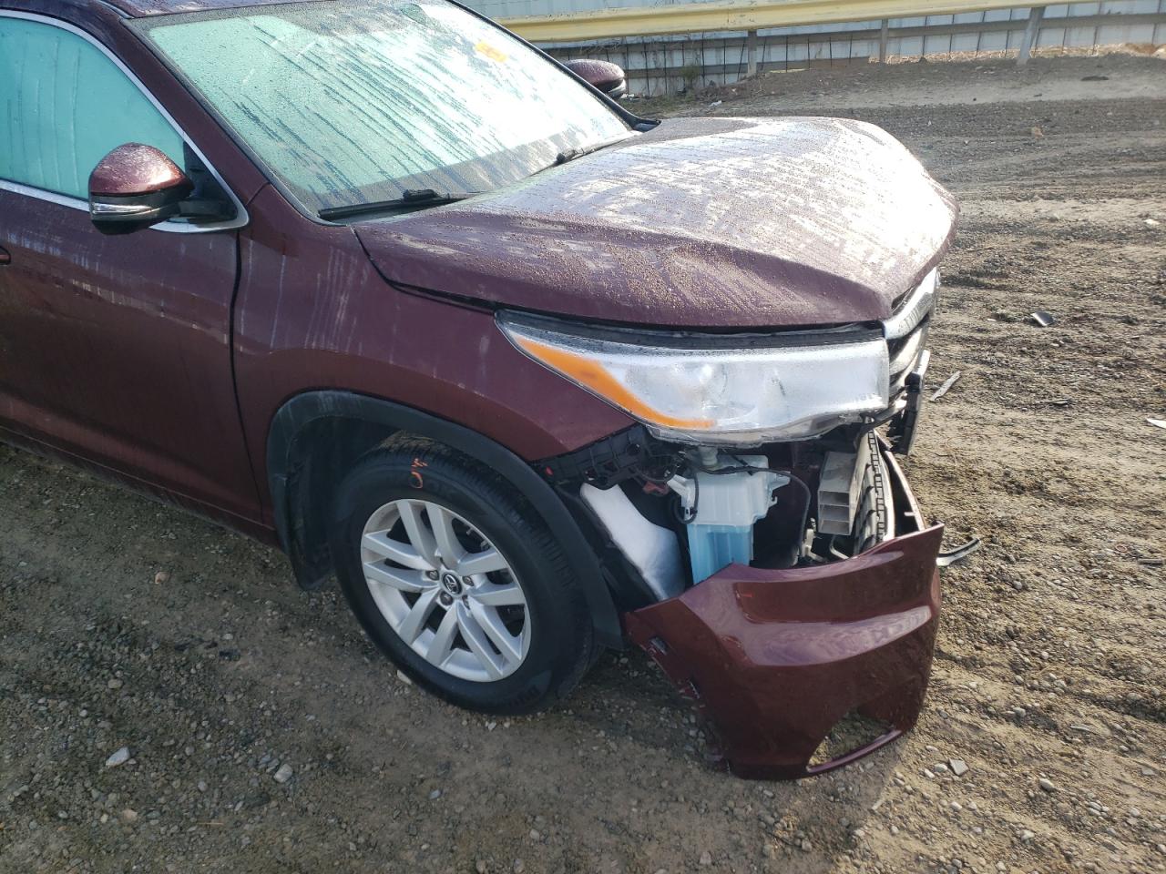 Photo 9 from auction – 2016 TOYOTA HIGHLANDER with VIN 5TDBKRFH3GS249744