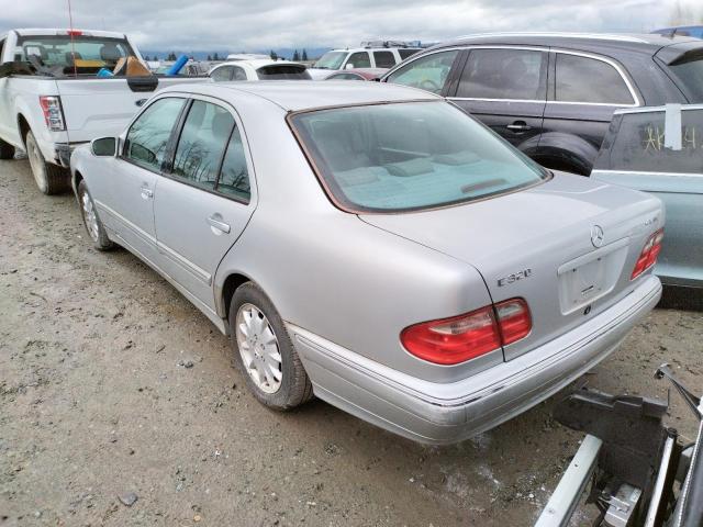 Photo 3 from auction – 2001 MERCEDES-BENZ E 320 4MAT with VIN WDBJF82J41X054643