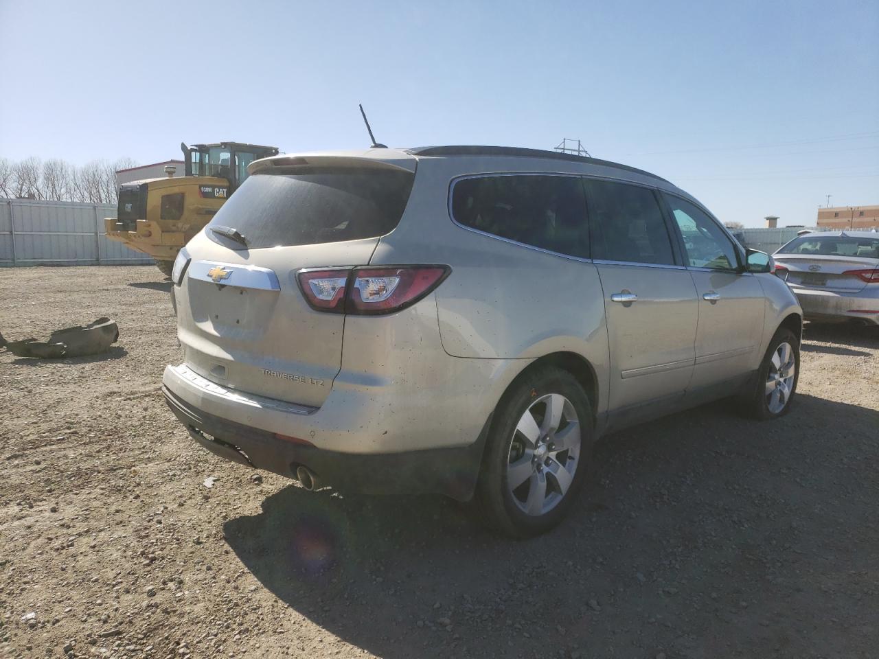 Photo 4 from auction – 2015 CHEVROLET TRAVERSE L with VIN 1GNKVJKD6FJ373280