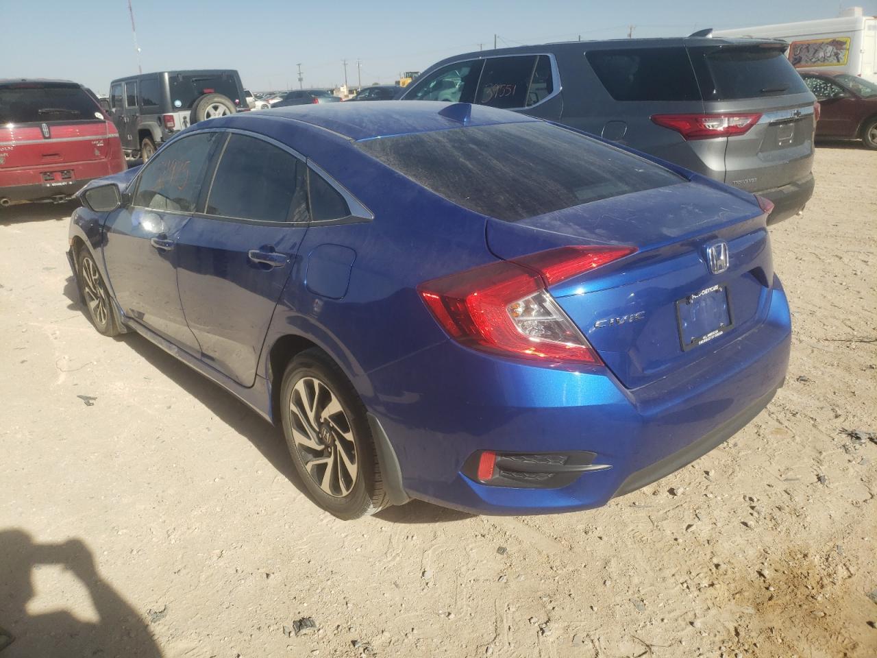 Photo 3 from auction – 2018 HONDA CIVIC EX with VIN 19XFC2F88JE019110