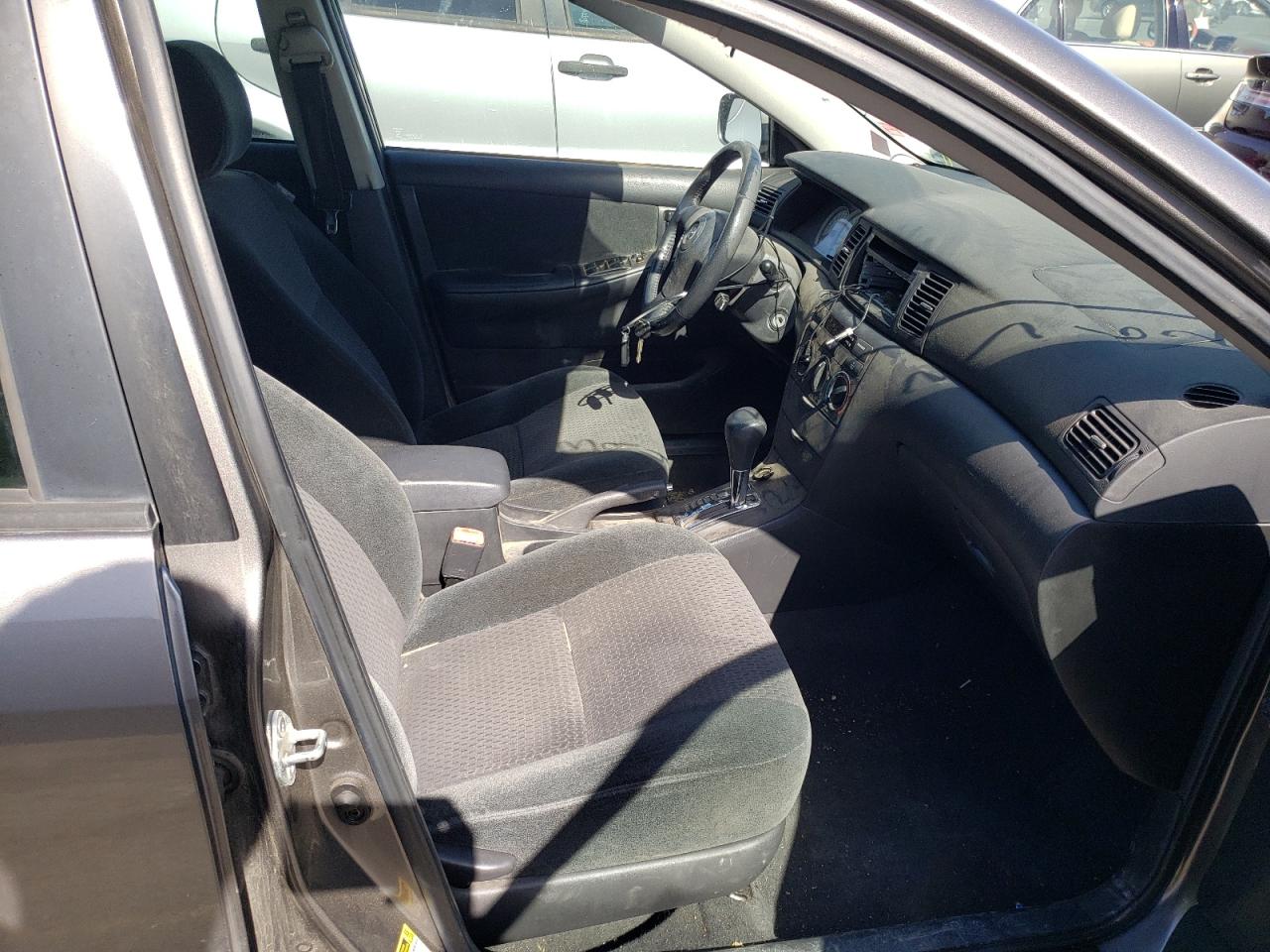 Photo 5 from auction – 2006 TOYOTA COROLLA CE with VIN 1NXBR30E76Z750908