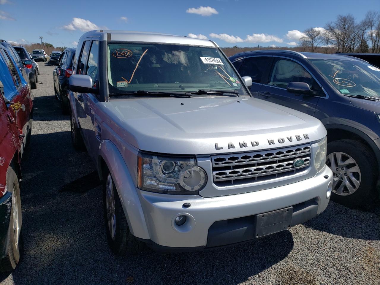 Photo 9 from auction – 2011 LAND ROVER LR4 HSE with VIN SALAG2D46BA553024