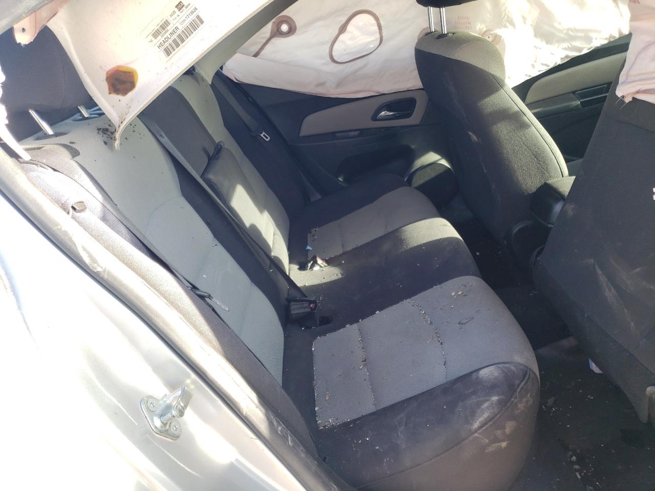Photo 6 from auction – 2012 CHEVROLET CRUZE LS with VIN 1G1PC5SH4C7401531