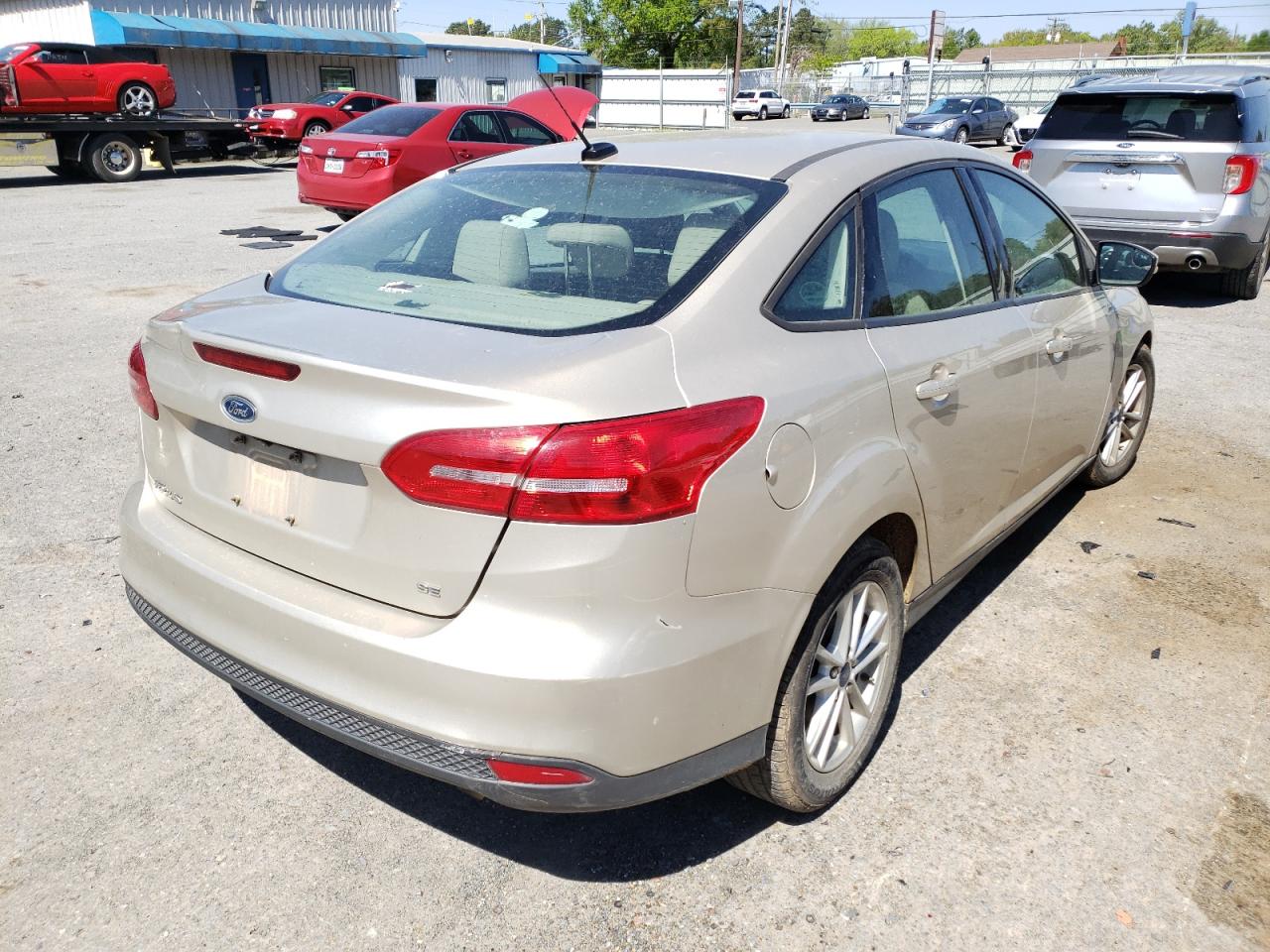 Photo 4 from auction – 2017 FORD FOCUS SE with VIN 1FADP3F24HL219793