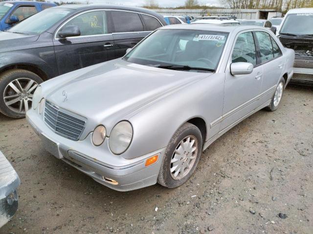 Photo 2 from auction – 2001 MERCEDES-BENZ E 320 4MAT with VIN WDBJF82J41X054643