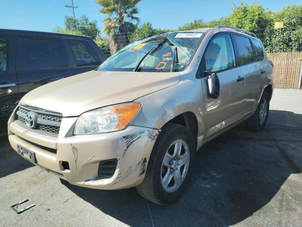 Photo 2 from auction – 2011 TOYOTA RAV4 with VIN 2T3ZF4DVXBW068727