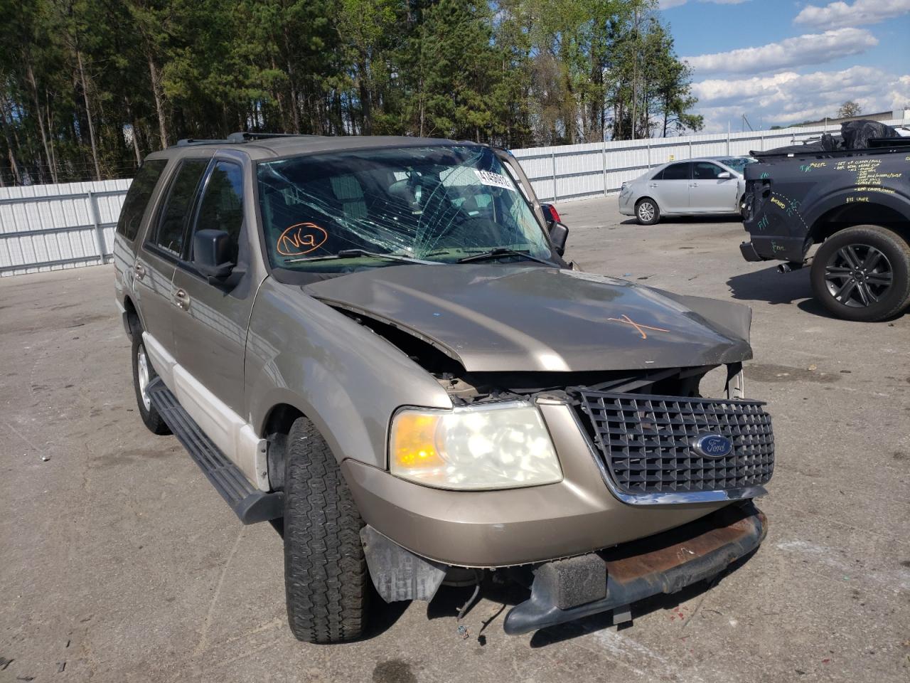 FORD EXPEDITION 2003 with VIN 1FMRU15WX3LB89284 - Photo from auction
