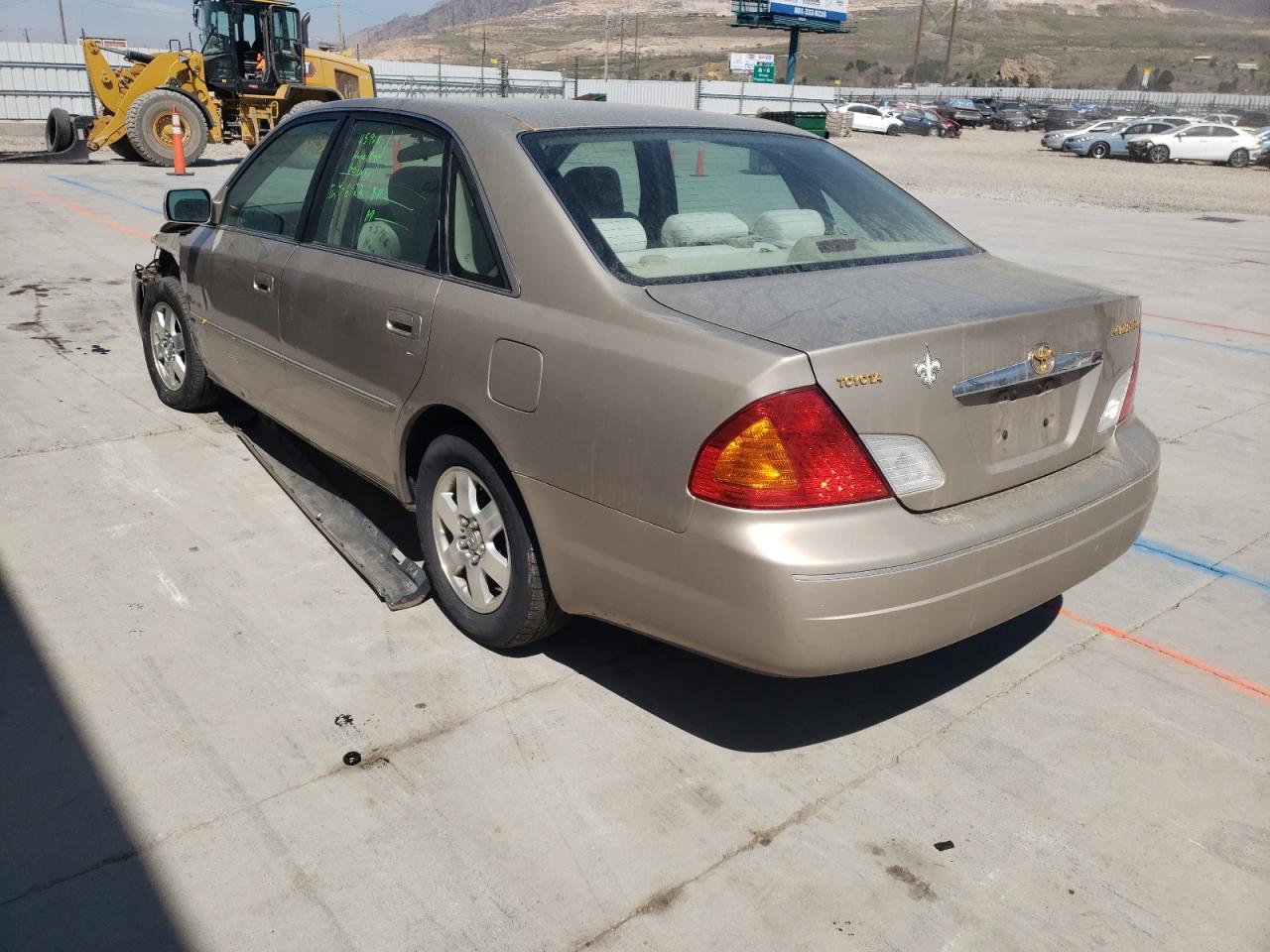 Photo 3 from auction – 2000 TOYOTA AVALON XL with VIN 4T1BF28B3YU040761