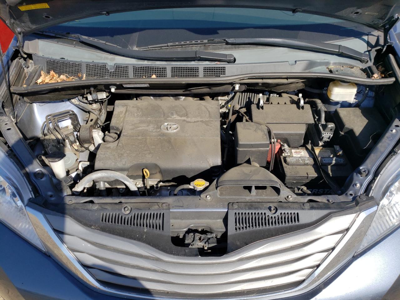 Photo 7 from auction – 2014 TOYOTA SIENNA XLE with VIN 5TDYK3DC8ES431368