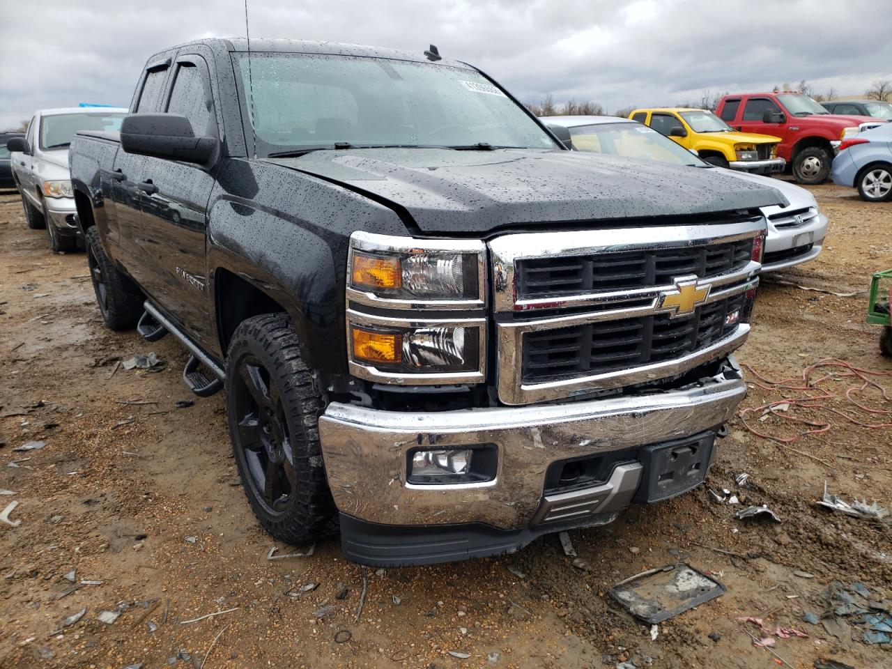 CHEVROLET SILVERADO 2014 with VIN 1GCVKREC0EZ282909 - Photo from auction