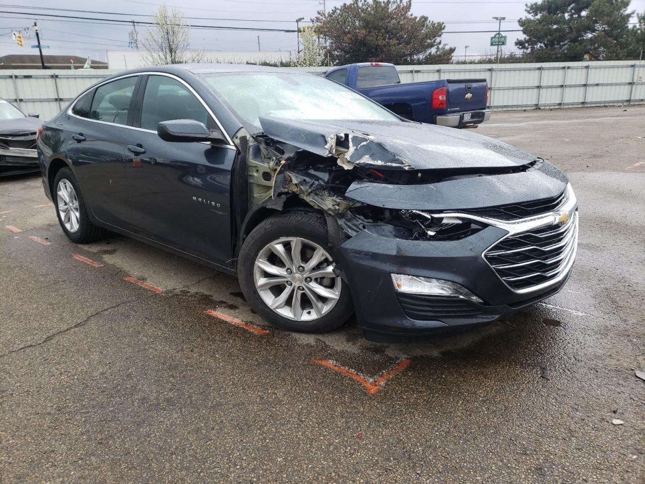 CHEVROLET MALIBU LT 2019 with VIN 1G1ZD5ST3KF124904 - Photo from auction