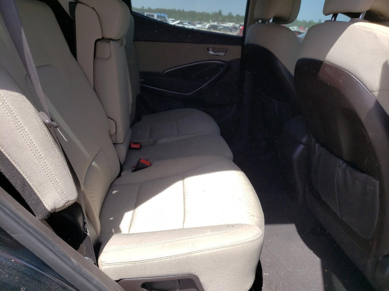 Photo 6 from auction – 2017 HYUNDAI SANTA FE S with VIN 5NMZU3LB2HH019672