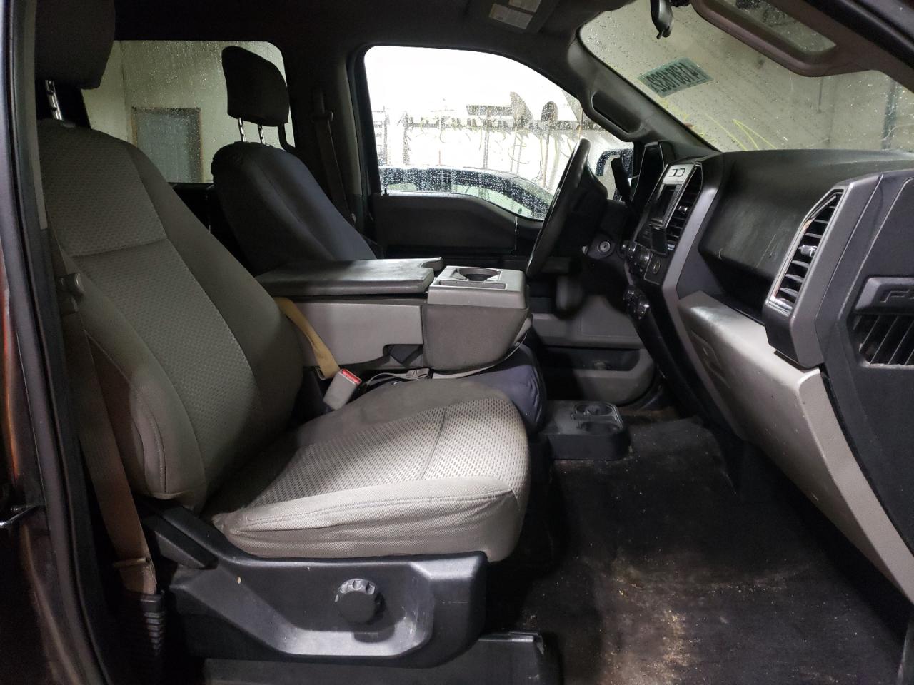Photo 5 from auction – 2016 FORD F150 SUPER with VIN 1FTFW1EF3GFD23557