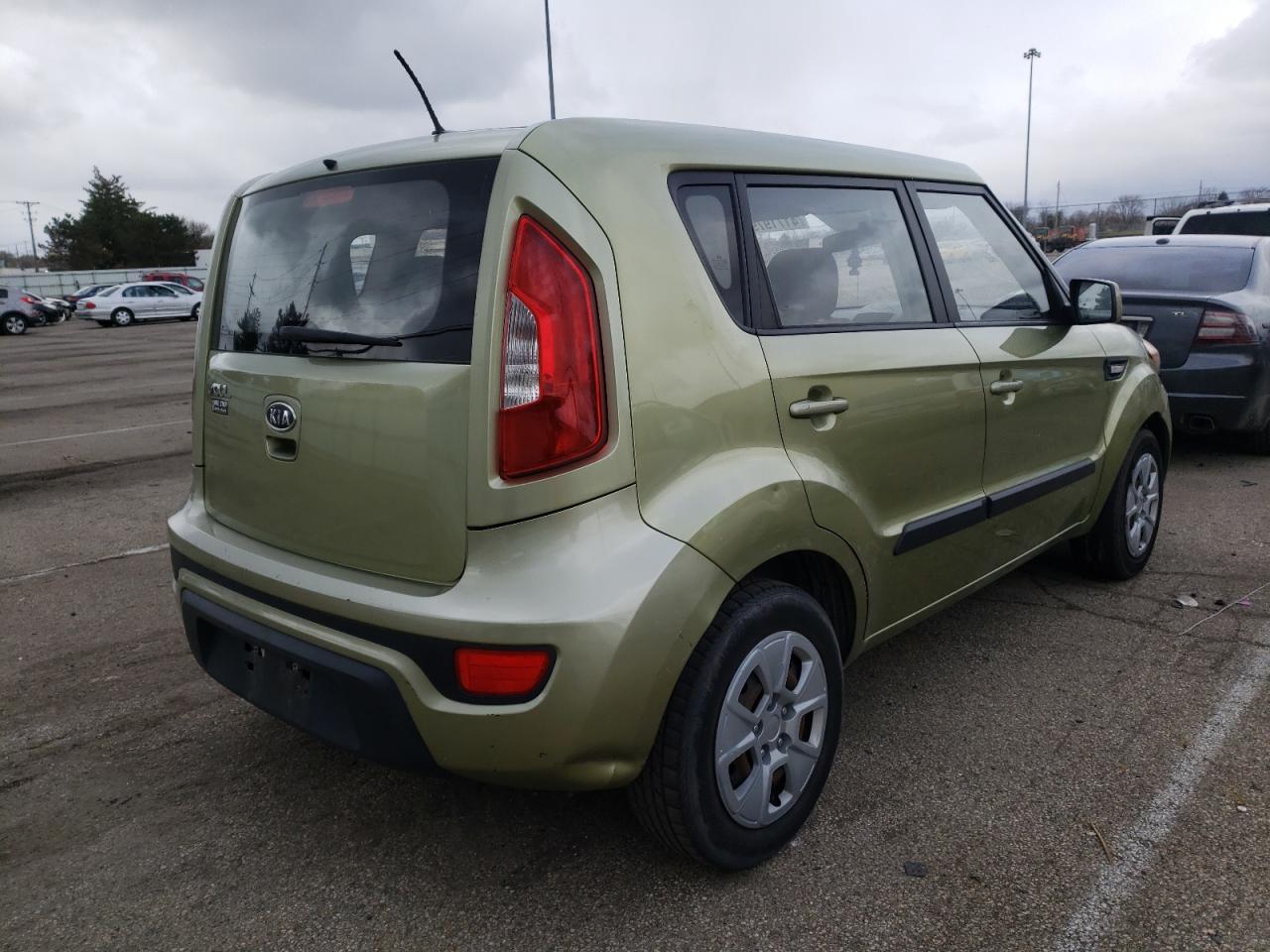 Photo 4 from auction – 2012 KIA SOUL with VIN KNDJT2A53C7439884