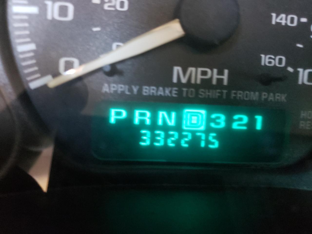 Photo 8 from auction – 2002 CHEVROLET SILVERADO with VIN 1GBHC24U52E105243