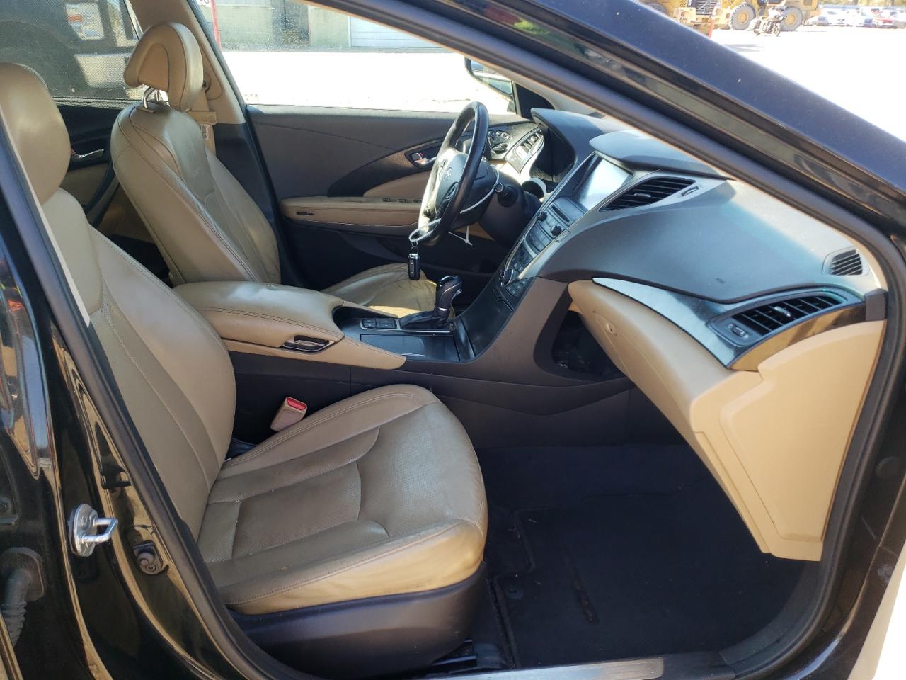 Photo 5 from auction – 2014 HYUNDAI AZERA GLS with VIN KMHFH4JG5EA359752