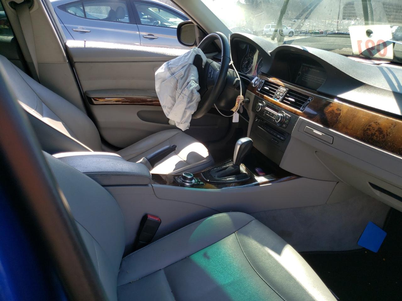 Photo 5 from auction – 2011 BMW 328 I SULE with VIN WBAPH5C58BA447116