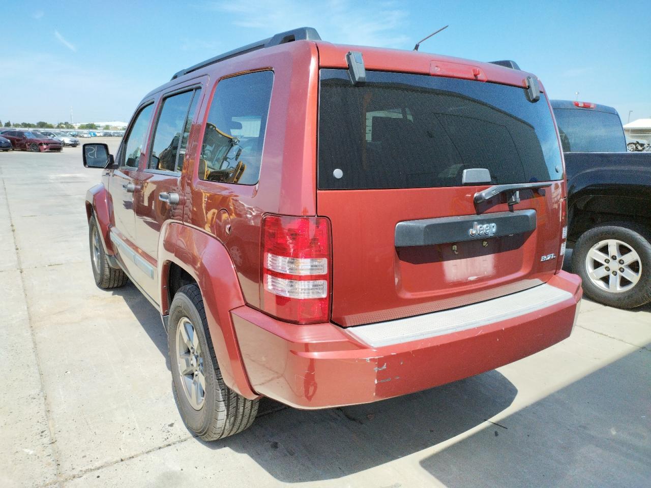 Photo 3 from auction – 2008 JEEP LIBERTY SP with VIN 1J8GP28K18W163530