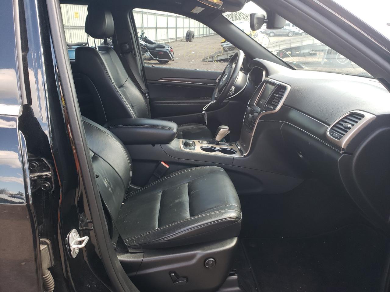 Photo 5 from auction – 2017 JEEP GRAND CHER with VIN 1C4RJFBG3HC633555