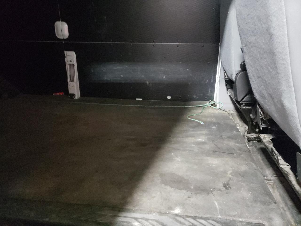 Photo 6 from auction – 2018 FORD TRANSIT T- with VIN 1FTYR2CM0JKA19320