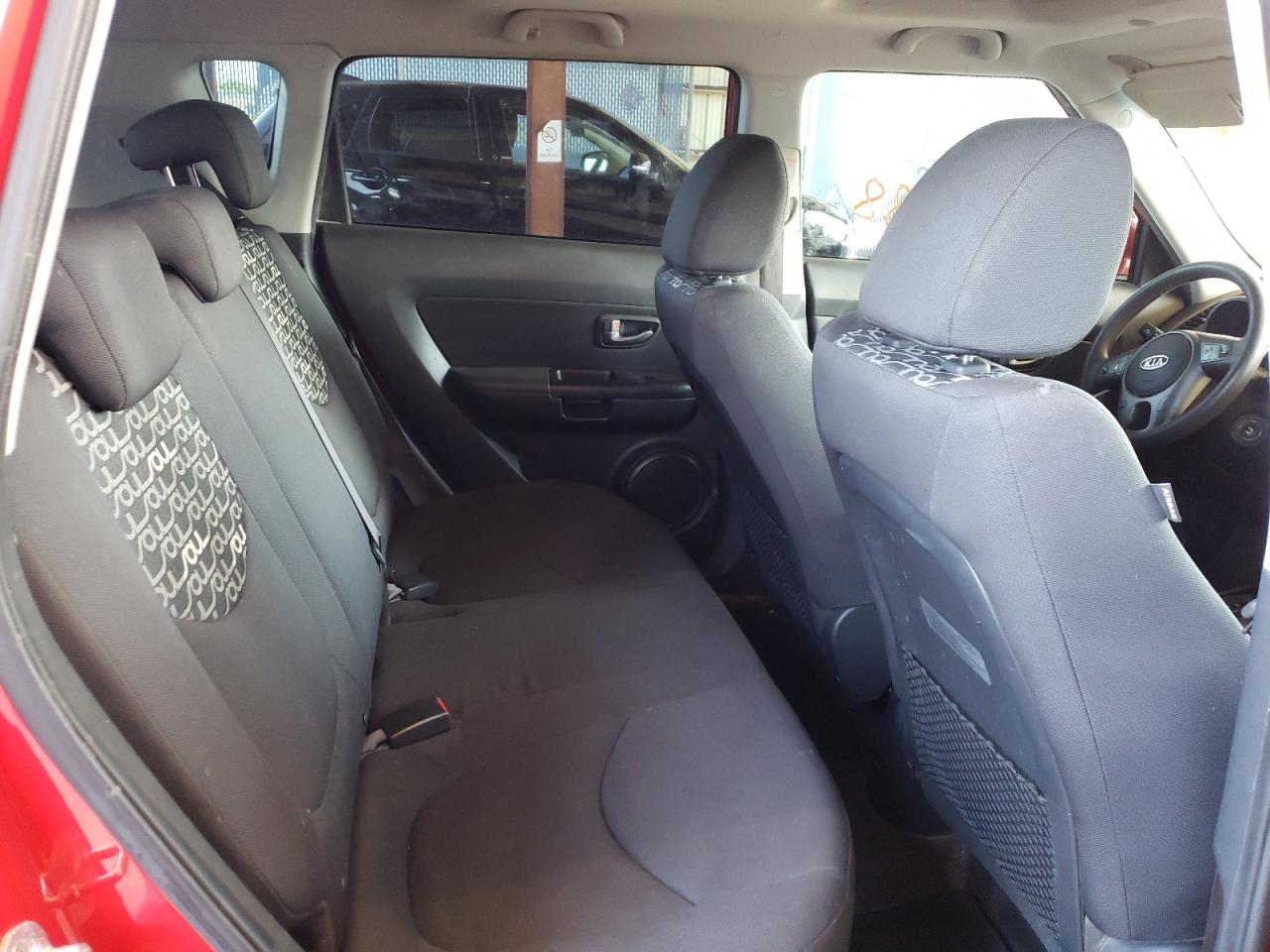 Photo 6 from auction – 2010 KIA SOUL + with VIN KNDJT2A26A7176437