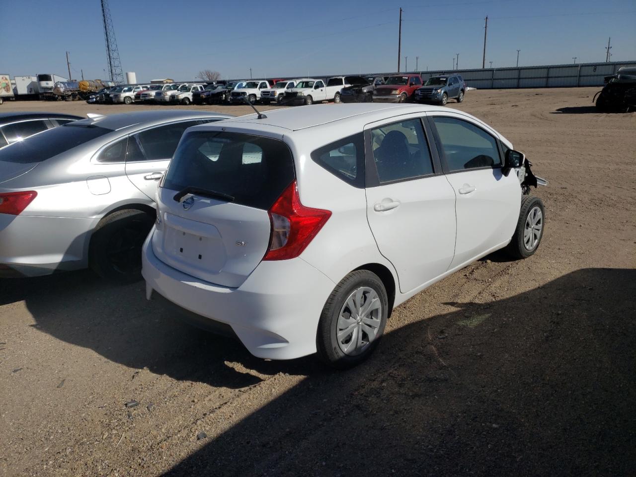 Photo 4 from auction – 2019 NISSAN VERSA NOTE with VIN 3N1CE2CP5KL366323