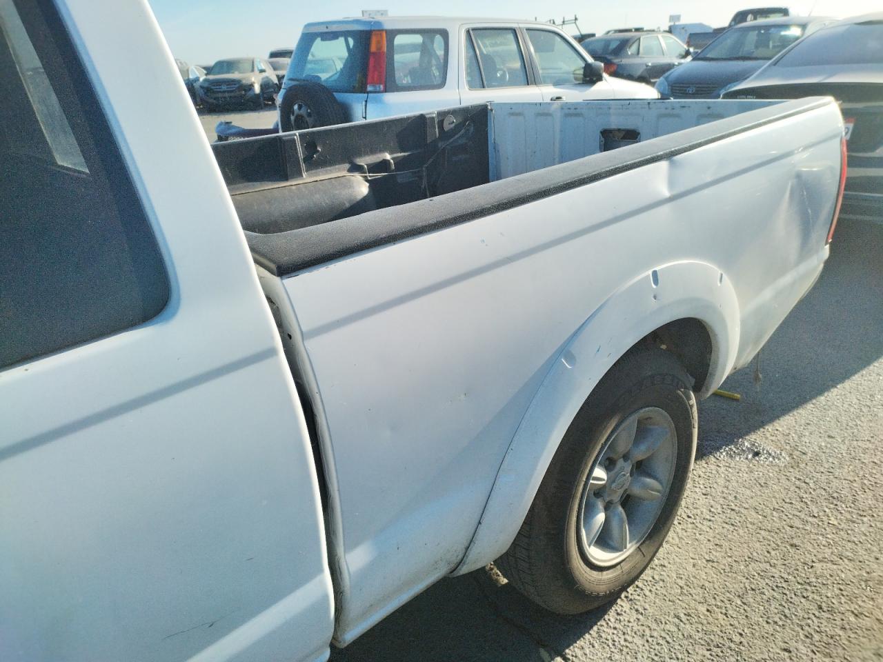 Photo 9 from auction – 2001 NISSAN FRONTIER K with VIN 1N6DD26SX1C355989