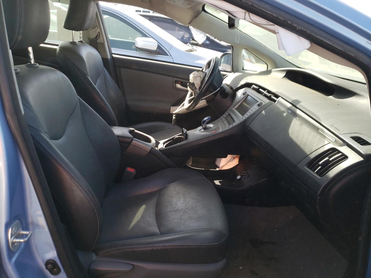 Photo 5 from auction – 2015 TOYOTA PRIUS PLUG with VIN JTDKN3DP3F3068223
