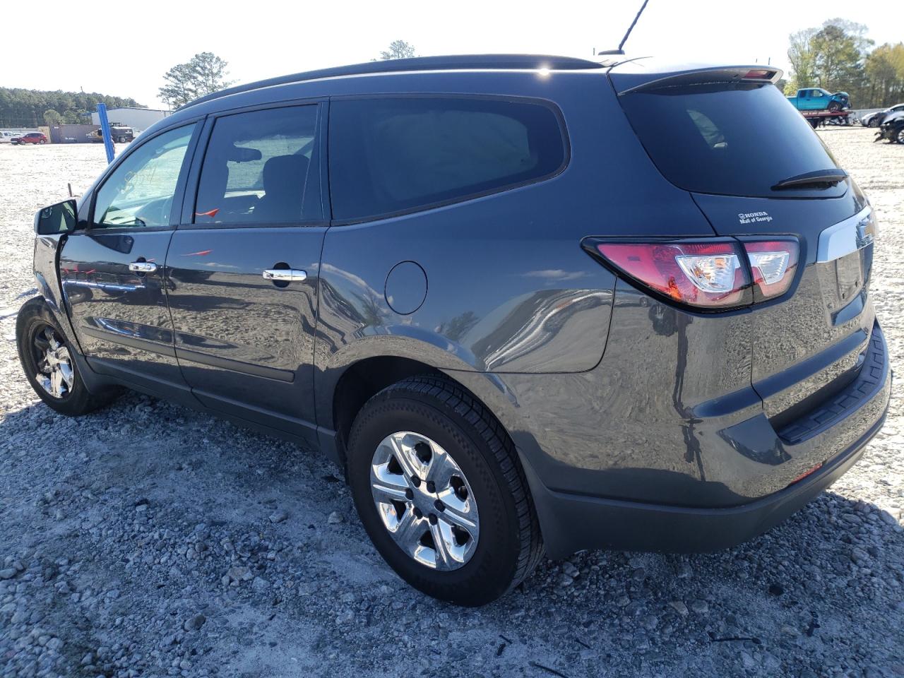 Photo 3 from auction – 2014 CHEVROLET TRAVERSE L with VIN 1GNKRFKD5EJ271677
