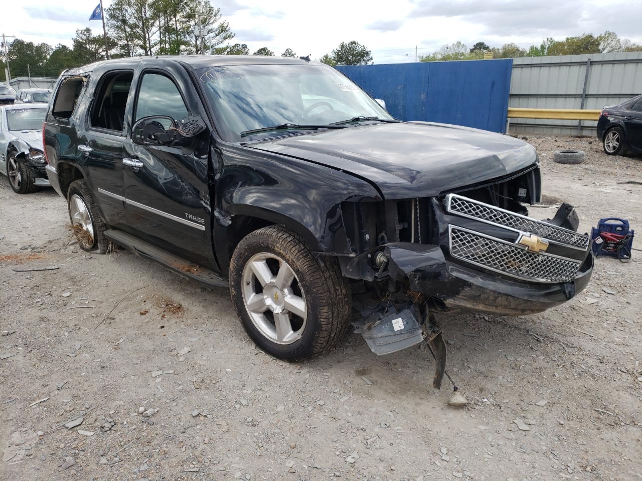 CHEVROLET TAHOE C150 2010 with VIN 1GNUCCE08AR208053 - Photo from auction