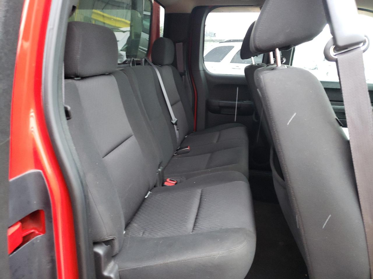 Photo 6 from auction – 2011 CHEVROLET SILVERADO with VIN 1GCRKSE34BZ295716