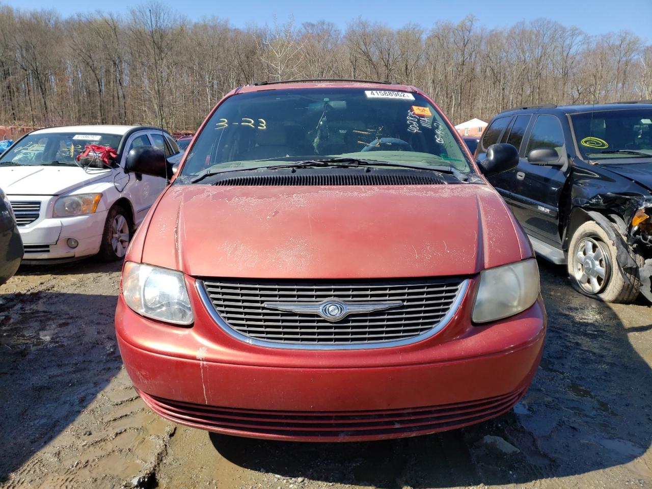 Photo 9 from auction – 2002 CHRYSLER TOWN & COU with VIN 2C8GP74L72R774356