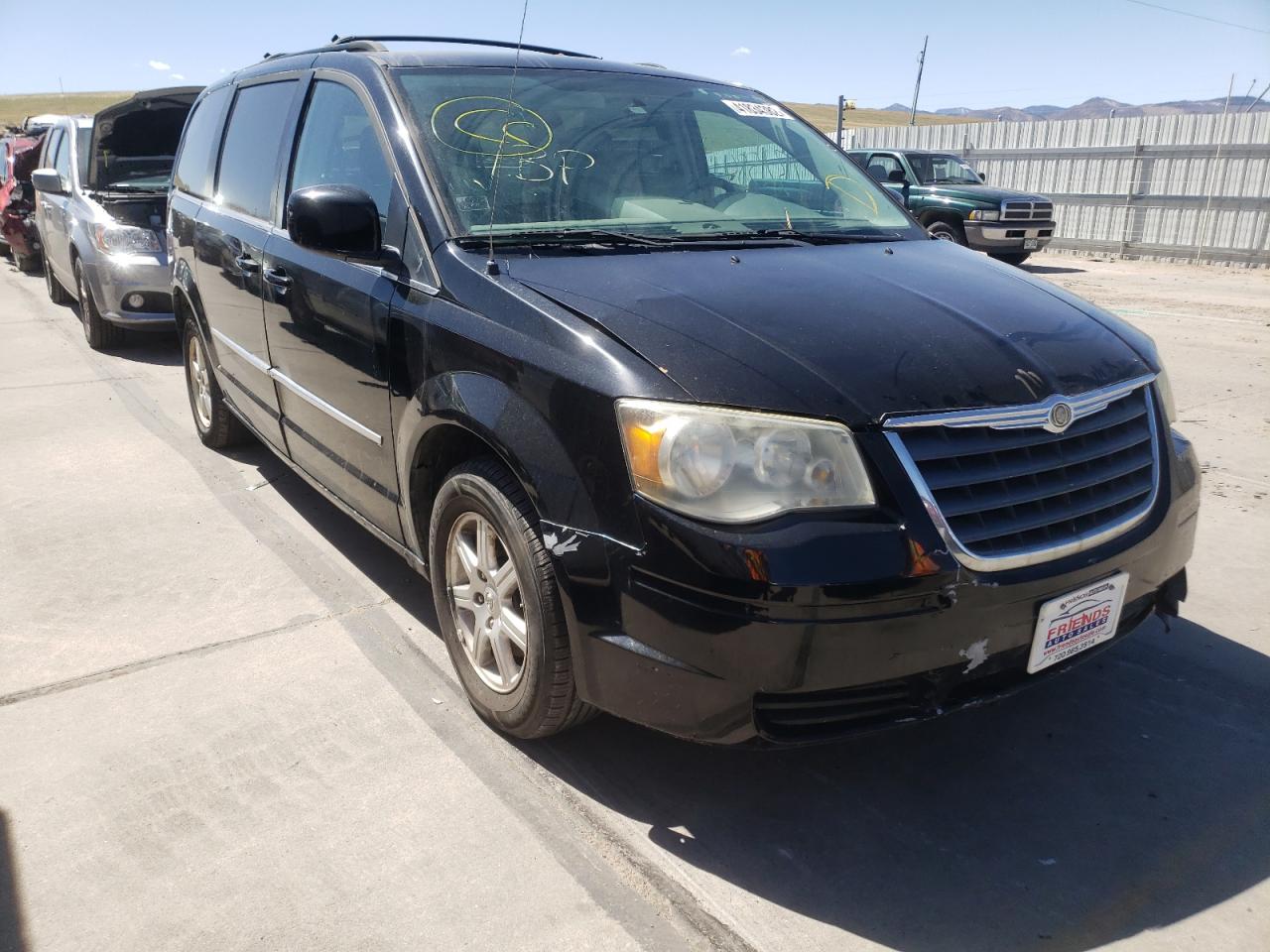 Photo 1 from auction – 2010 CHRYSLER TOWN & COU with VIN 2A4RR5D1XAR198407