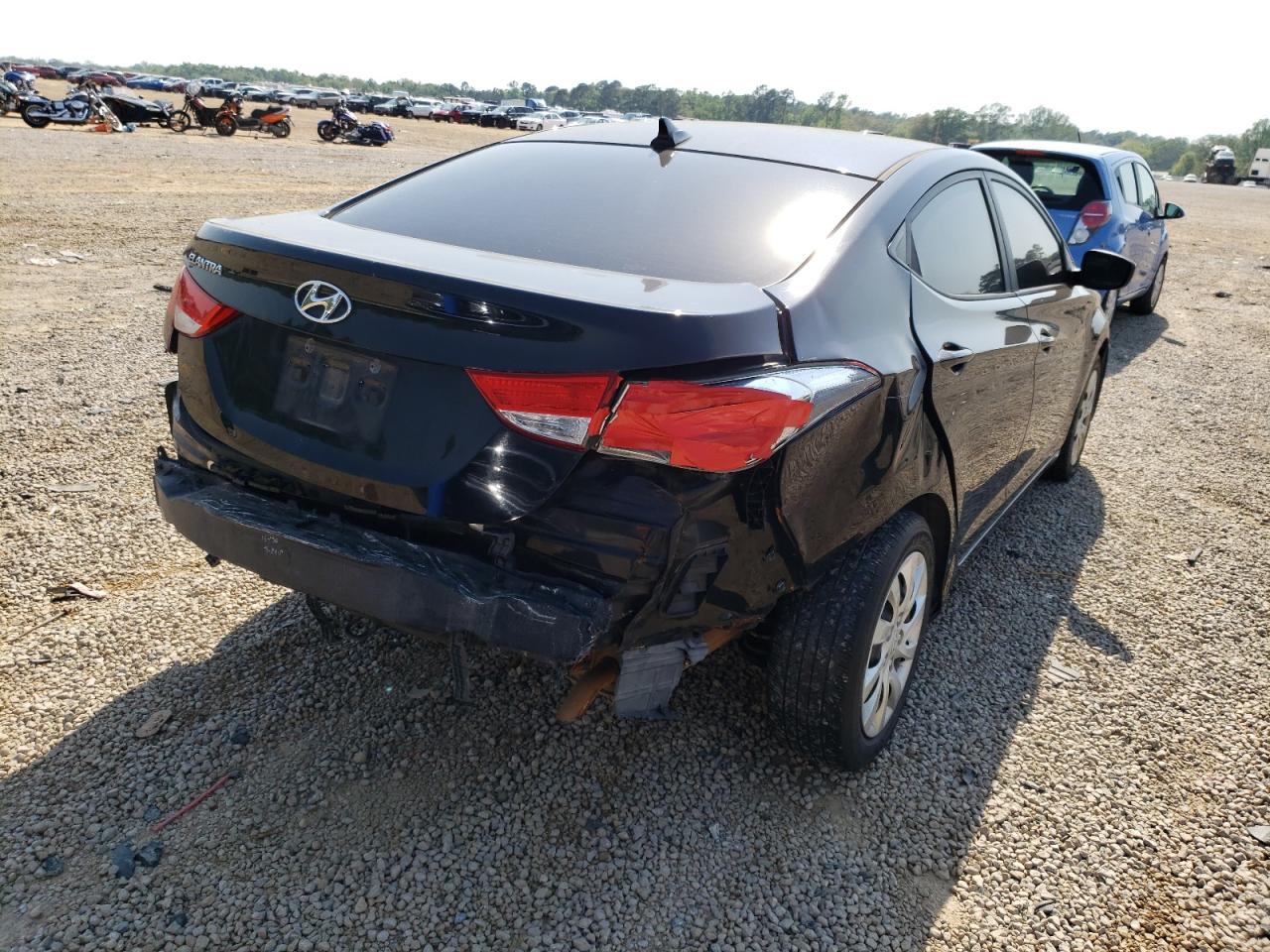 Photo 4 from auction – 2012 HYUNDAI ELANTRA GL with VIN 5NPDH4AE6CH071898