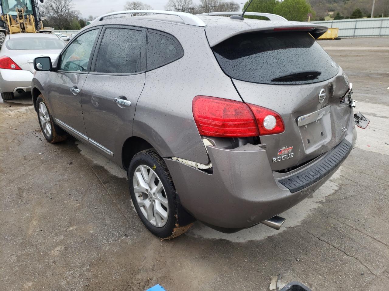 Photo 3 from auction – 2013 NISSAN ROGUE S with VIN JN8AS5MT8DW517652
