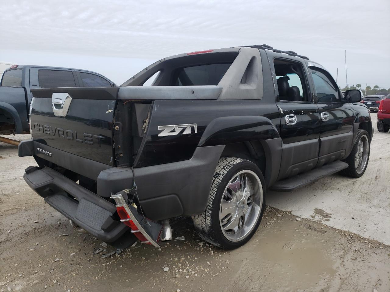 Photo 4 from auction – 2003 CHEVROLET AVALANCHE with VIN 3GNEK13T03G189493