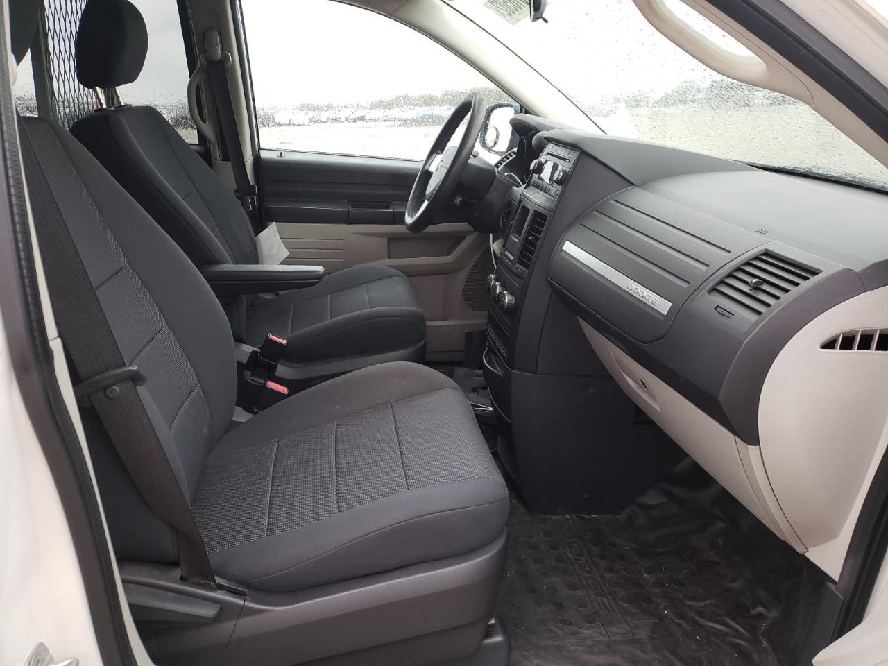 Photo 5 from auction – 2009 DODGE GRAND CARA with VIN 1D4HN11E29B518023