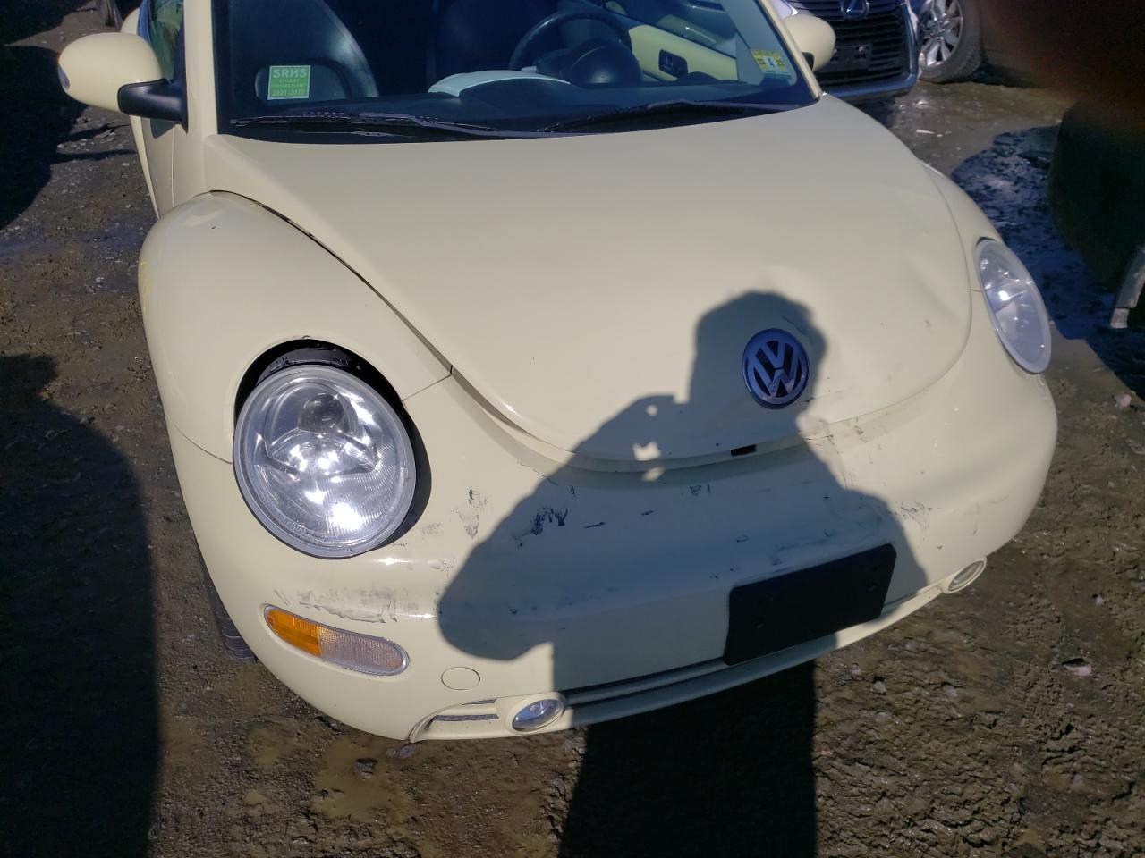 Photo 9 from auction – 2004 VOLKSWAGEN NEW BEETLE with VIN 3VWCM31Y64M313402