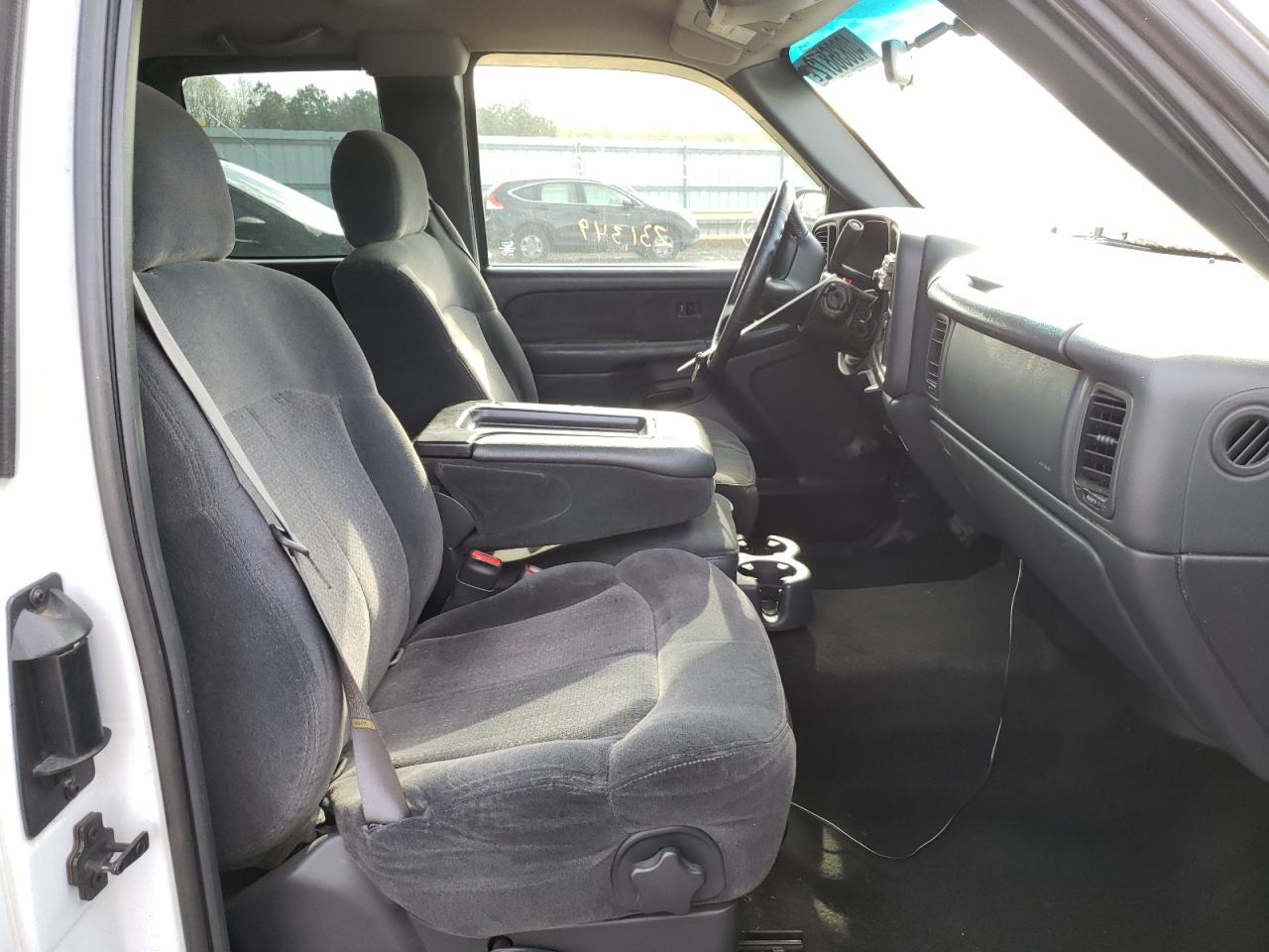 Photo 5 from auction – 2001 CHEVROLET SILVERADO with VIN 2GCEC19T411266949
