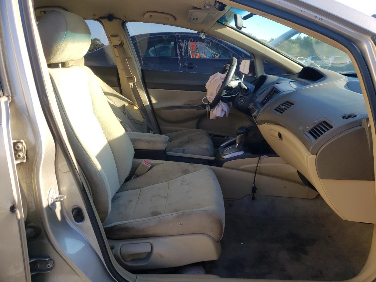 Photo 5 from auction – 2006 HONDA CIVIC LX with VIN 1HGFA16586L080737