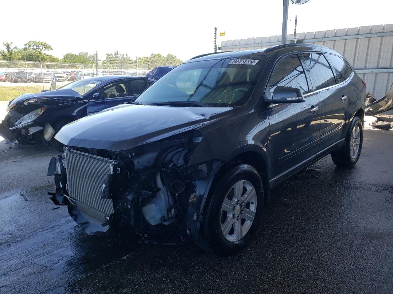 Photo 2 from auction – 2011 CHEVROLET TRAVERSE L with VIN 1GNKRGED0BJ277531