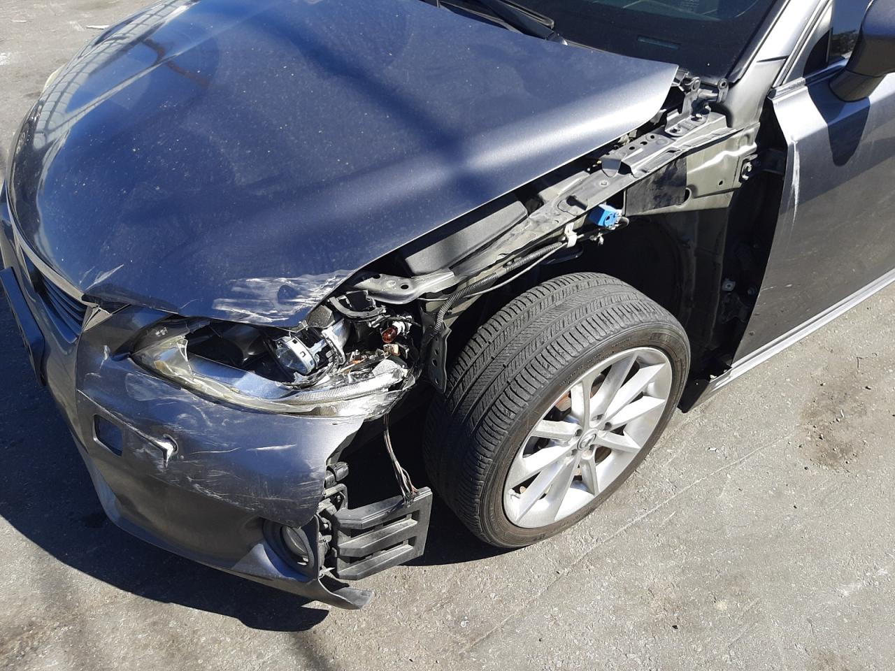 Photo 9 from auction – 2013 LEXUS CT 200 with VIN JTHKD5BH4D2161814