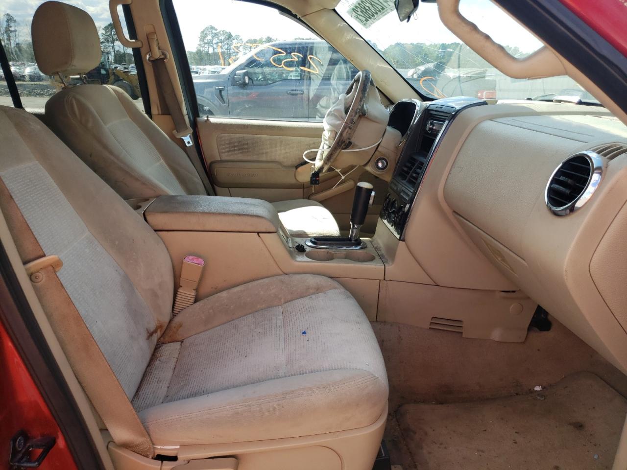 Photo 5 from auction – 2006 FORD EXPLORER X with VIN 1FMEU63846UA75358