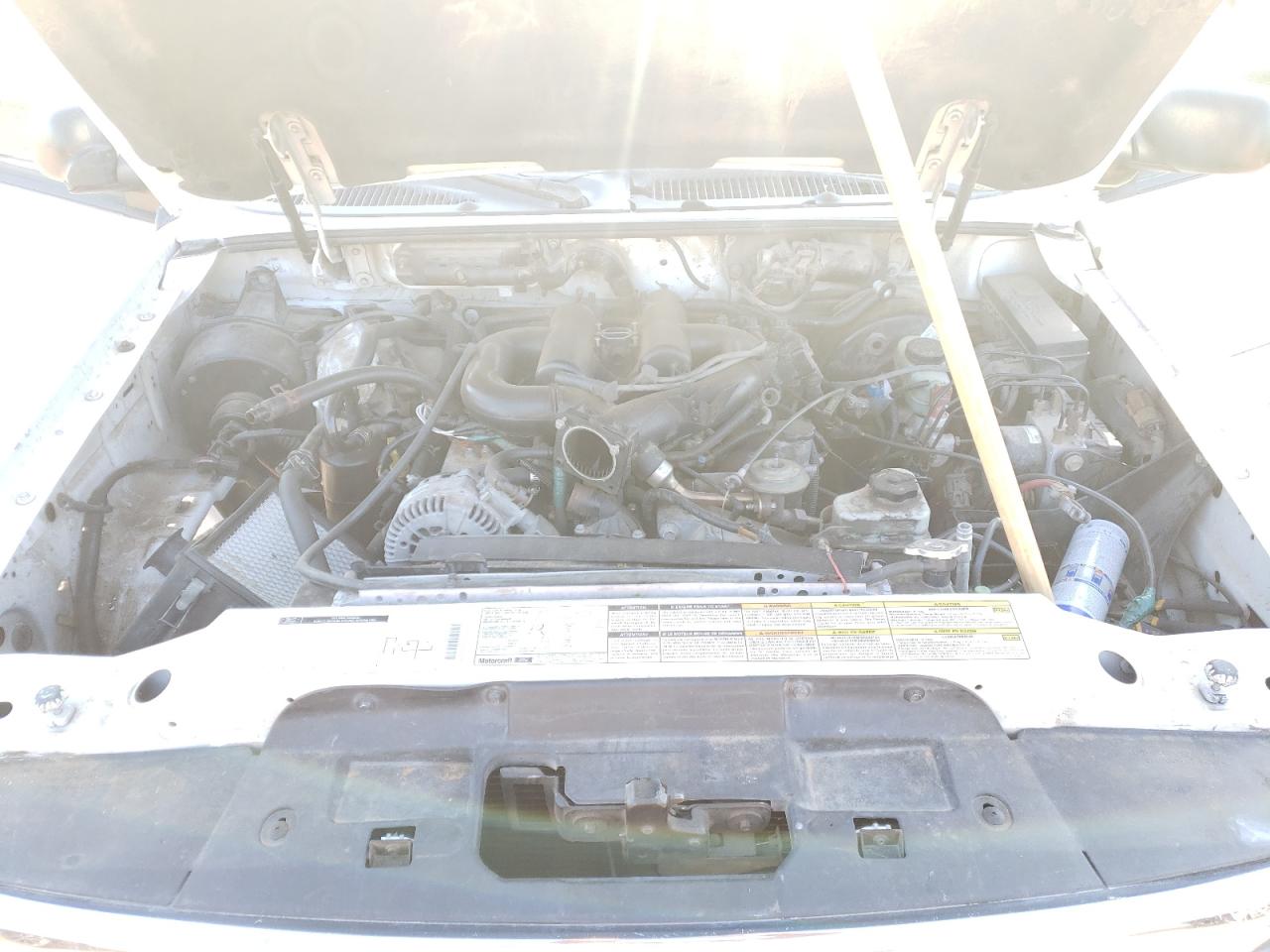 Photo 7 from auction – 2001 FORD EXPLORER X with VIN 1FMZU63E11ZA47276