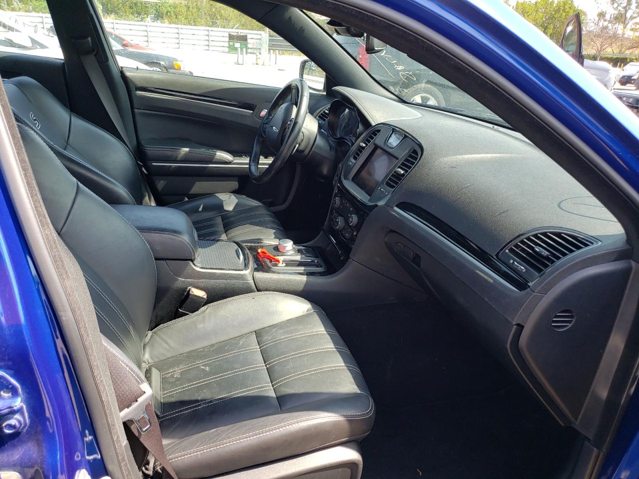 Photo 5 from auction – 2020 CHRYSLER 300 S with VIN 2C3CCAGG1LH141998