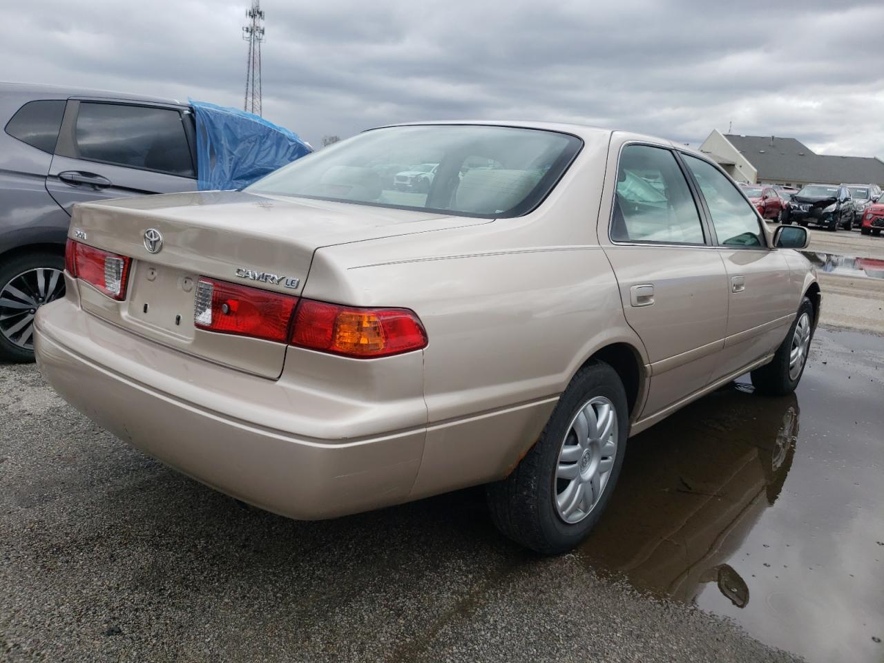 Photo 4 from auction – 2001 TOYOTA CAMRY with VIN 4T1BG22K21U069230