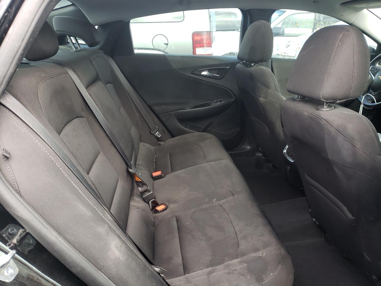 Photo 6 from auction – 2018 CHEVROLET MALIBU LT with VIN 1G1ZD5ST1JF291714