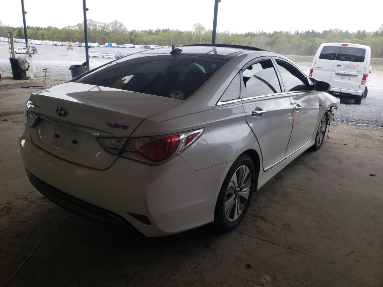 Photo 4 from auction – 2014 HYUNDAI SONATA HYB with VIN KMHEC4A41EA105567